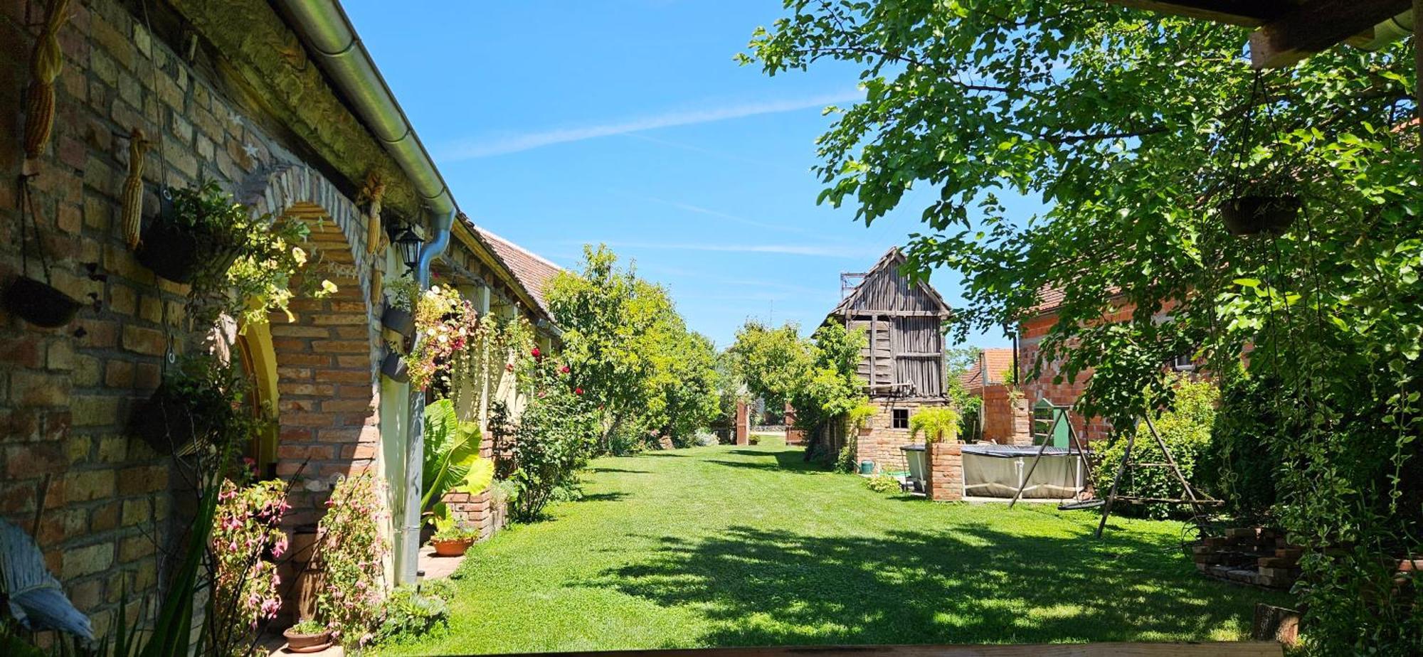 Snasini Kucari Bed & Breakfast Gradiste Eksteriør bilde